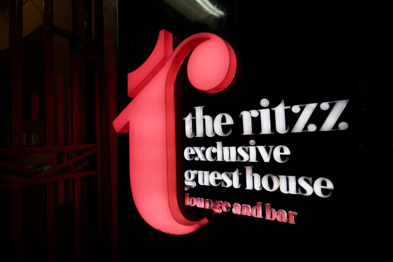 The Ritzz Exclusive Guest House アクラ エクステリア 写真